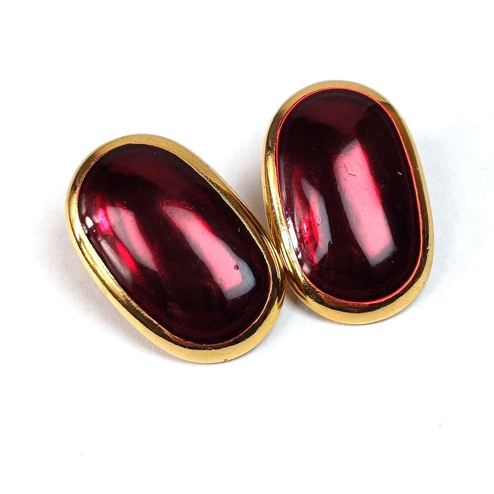 Vintage Monet Gold Tone Ruby Red Cabochon Center Oval Clip On Earrings